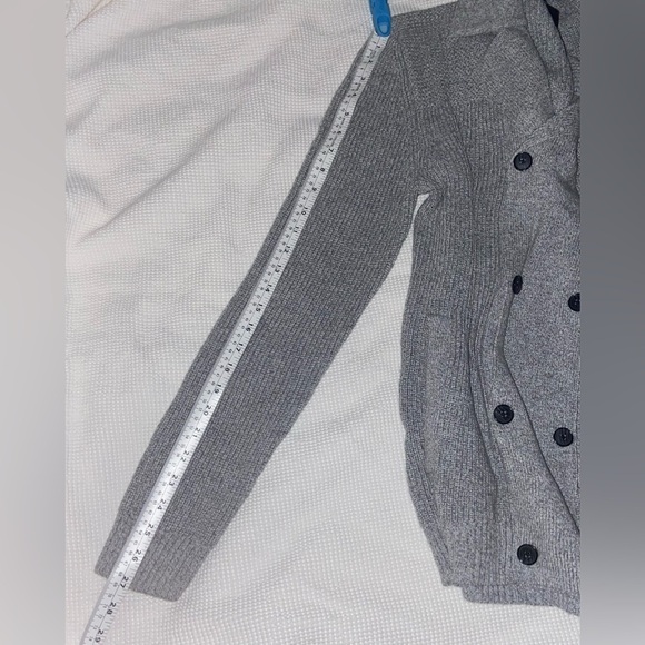 2/49$ Men’s H&M gray 100% cotton Double-Breasted Gilet knit Cardigan Sz medium - Picture 10 of 13